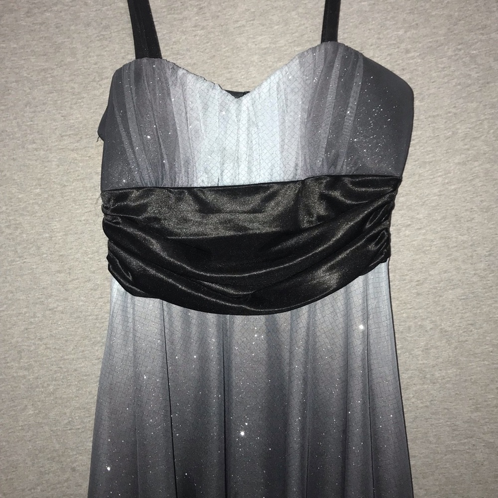 Dressbarn - Picture 3 of 3